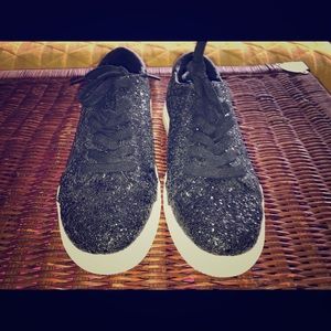Black glitter Kenneth Cole sneakers